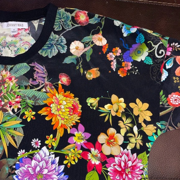 Johnny Was 100% Sill Black Floral Crewneck Short Sleeved Tee - Picture 8 of 16
